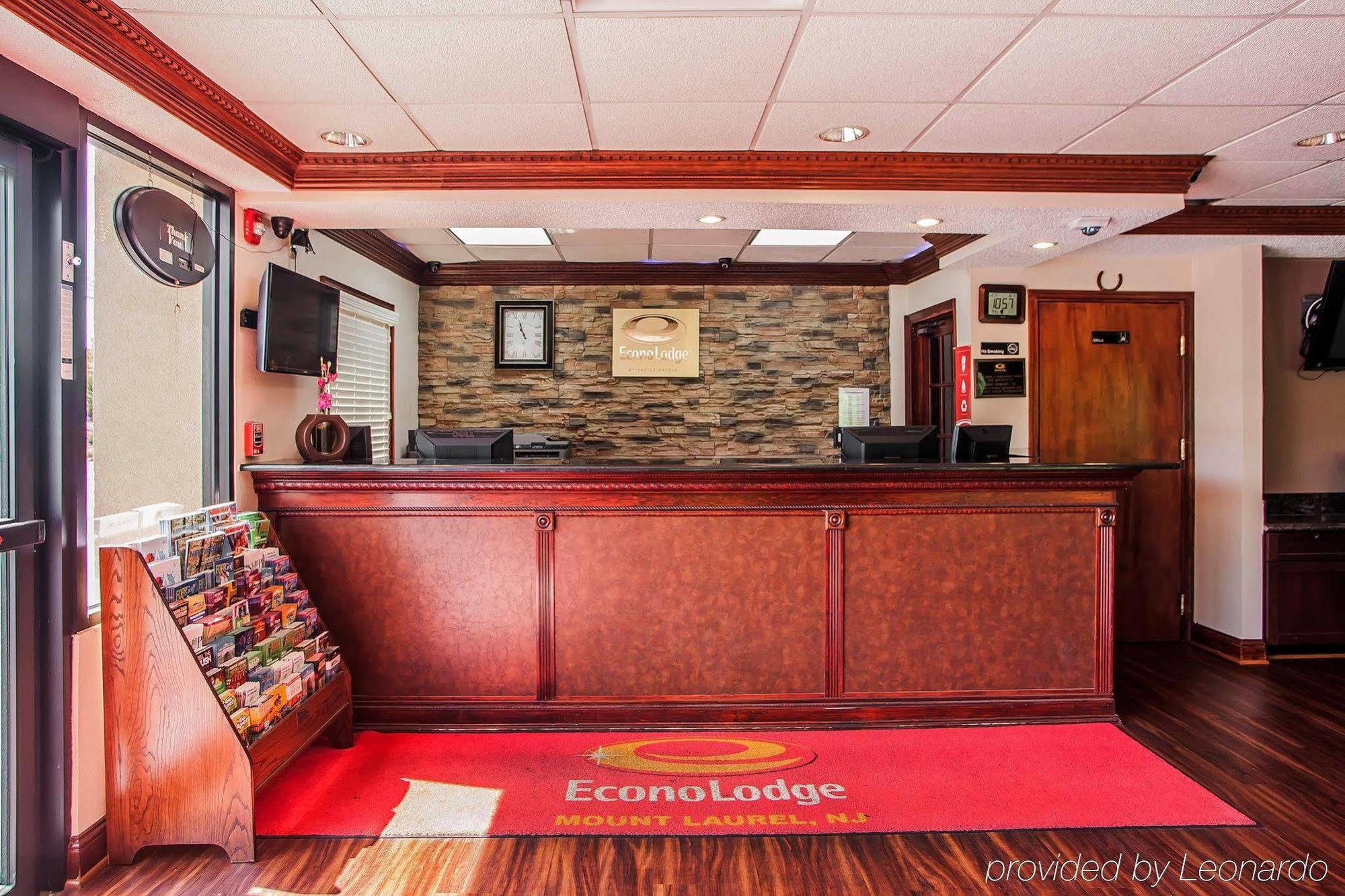Econo Lodge Mount Laurel Bagian luar foto