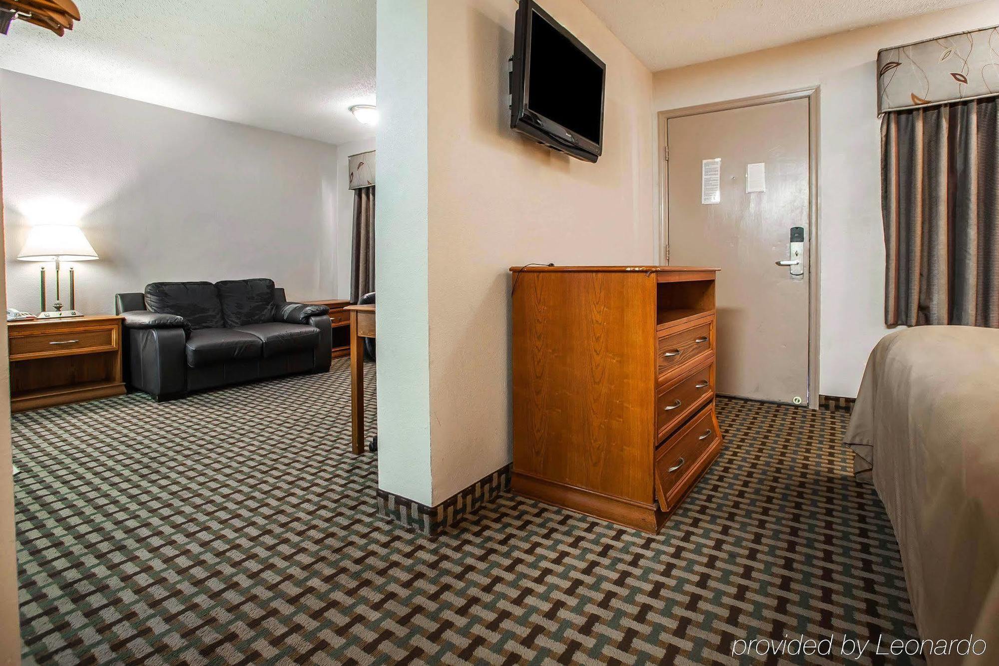 Econo Lodge Mount Laurel Bagian luar foto