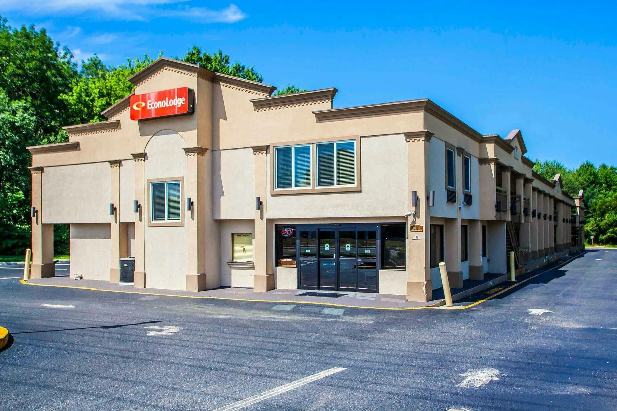 Econo Lodge Mount Laurel Bagian luar foto