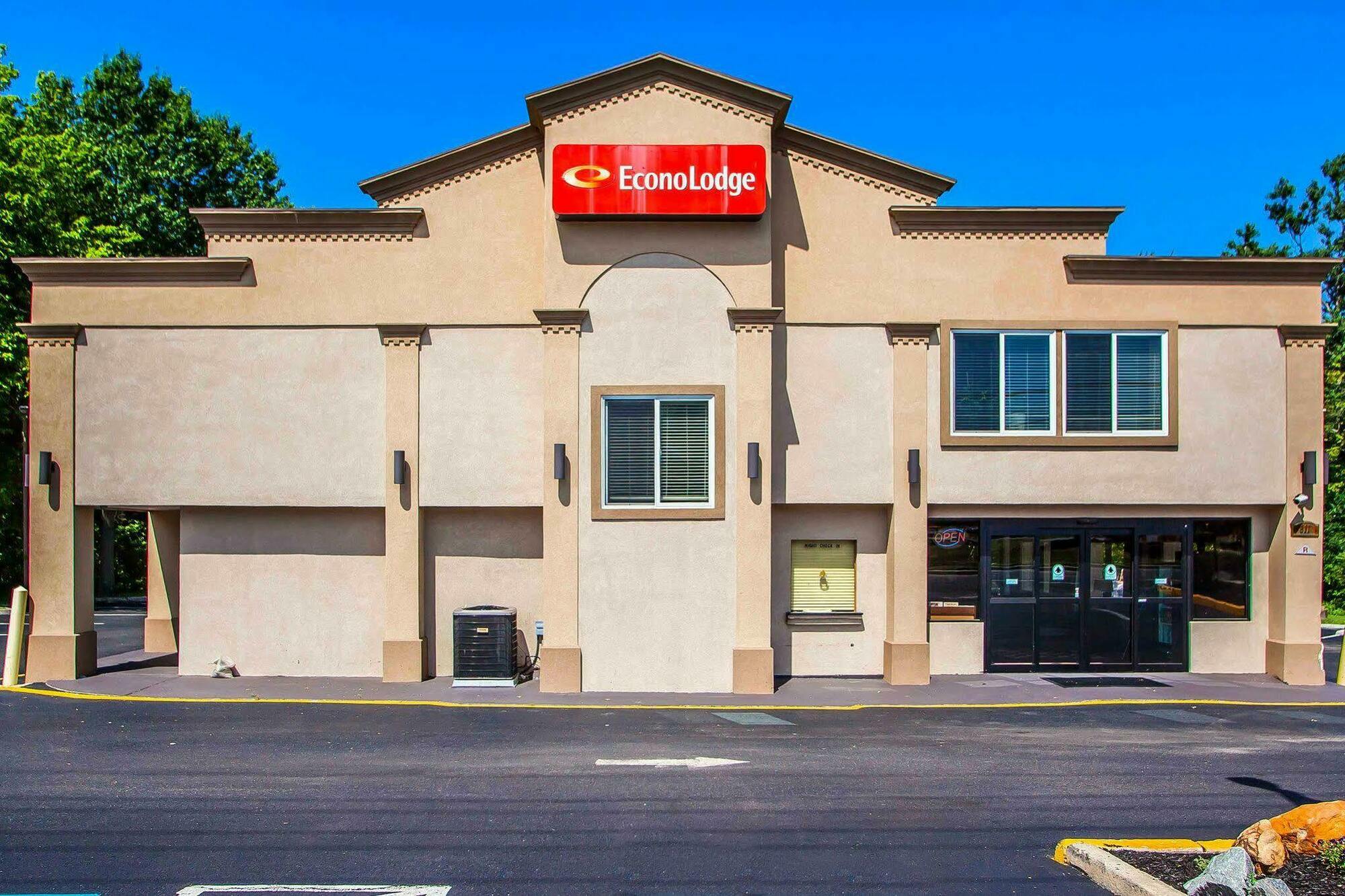 Econo Lodge Mount Laurel Bagian luar foto
